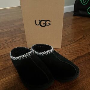 UGG K Tasman II Black Suede - Size 4